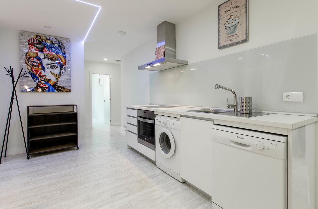 Bookinmadrid Com - Cascorro Sq 18 Pax Apartment Exterior foto
