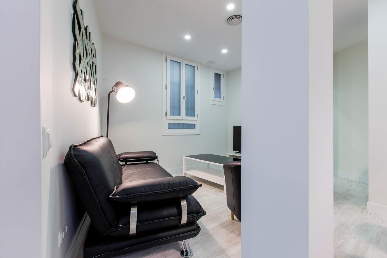 Bookinmadrid Com - Cascorro Sq 18 Pax Apartment Exterior foto