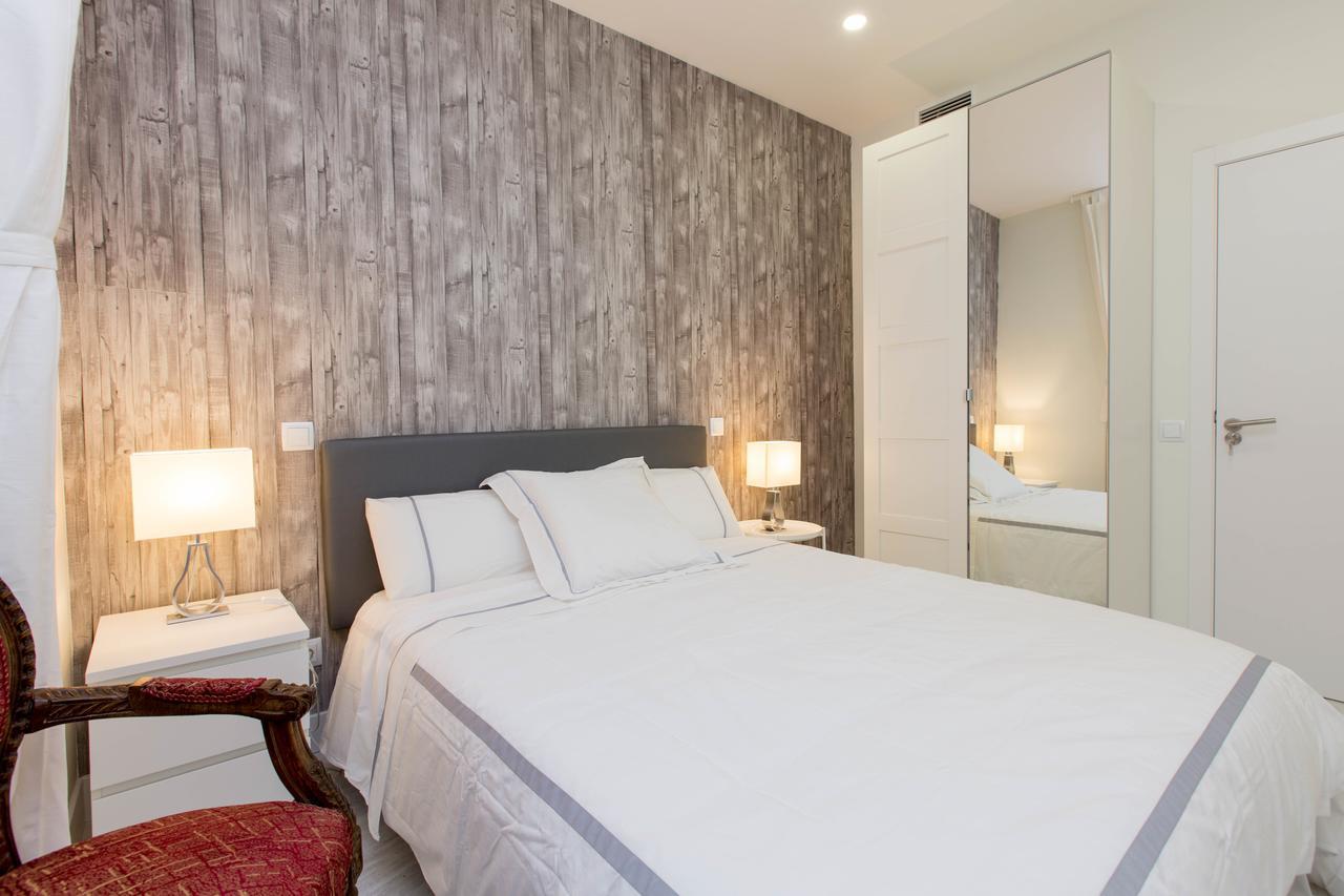 Bookinmadrid Com - Cascorro Sq 18 Pax Apartment Exterior foto
