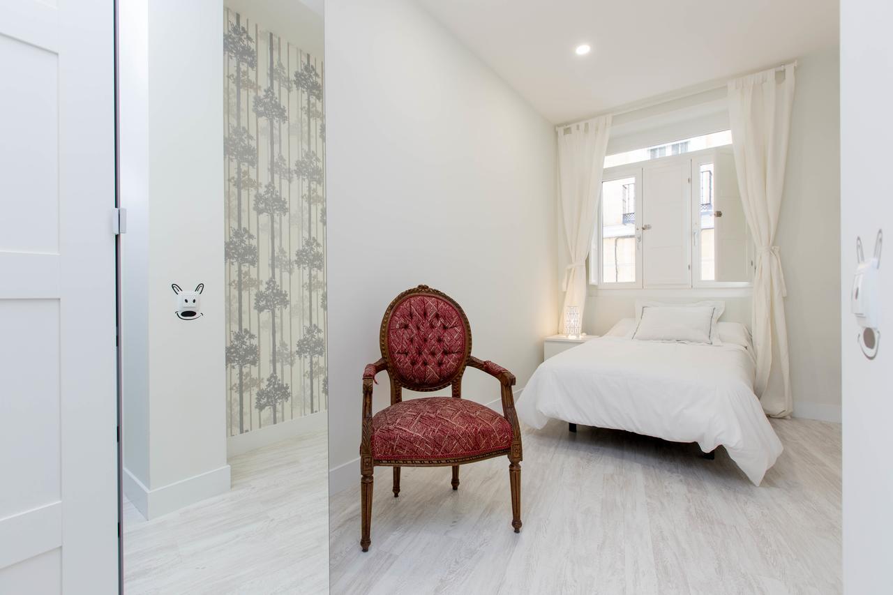 Bookinmadrid Com - Cascorro Sq 18 Pax Apartment Exterior foto