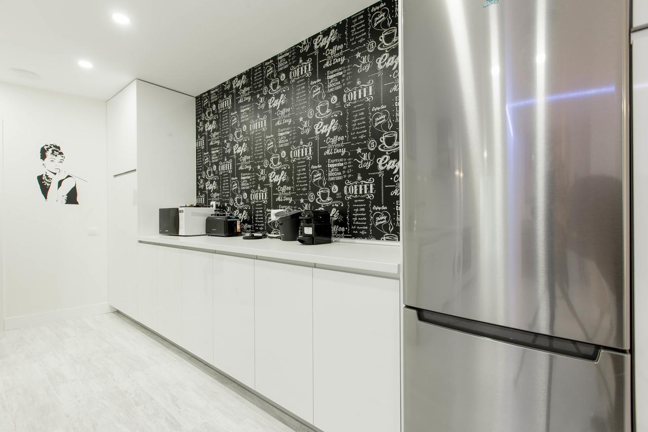 Bookinmadrid Com - Cascorro Sq 18 Pax Apartment Exterior foto