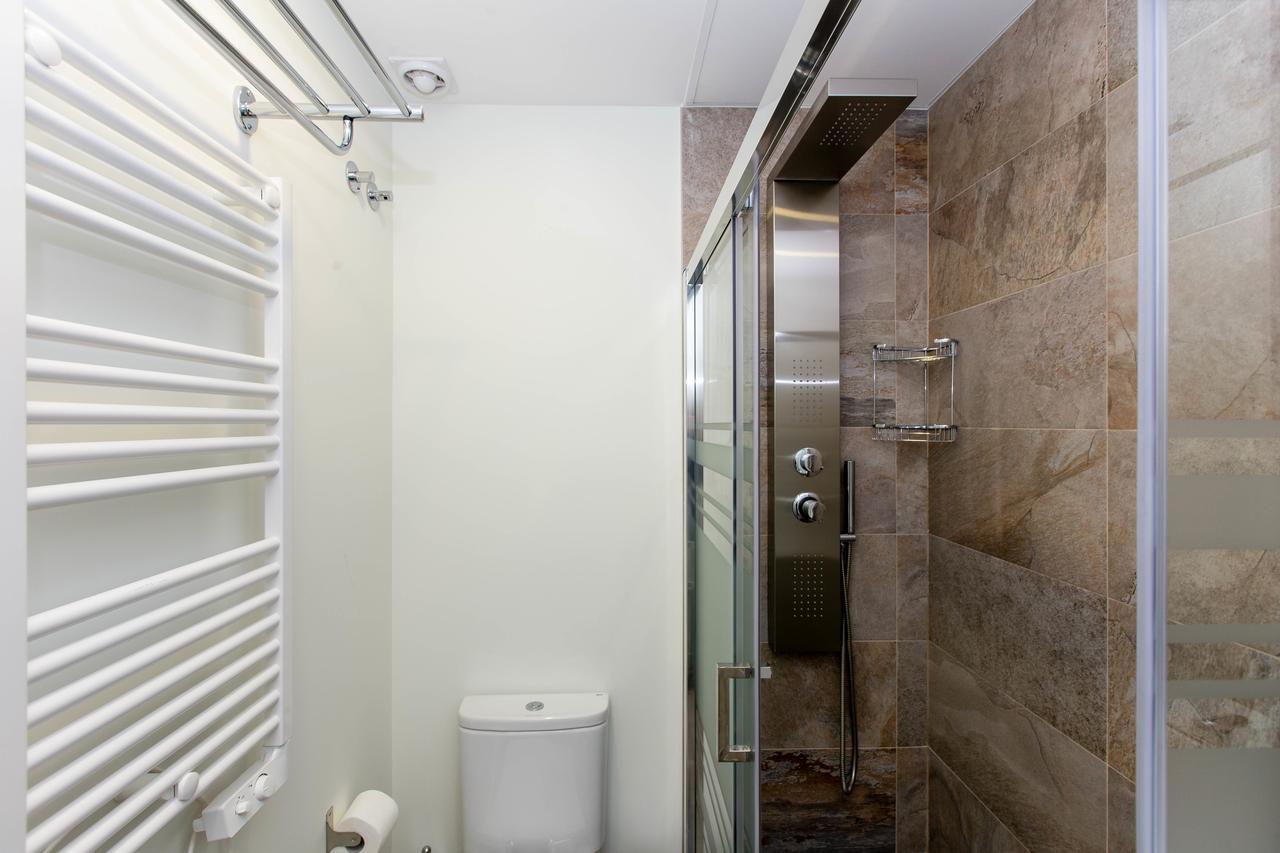 Bookinmadrid Com - Cascorro Sq 18 Pax Apartment Exterior foto